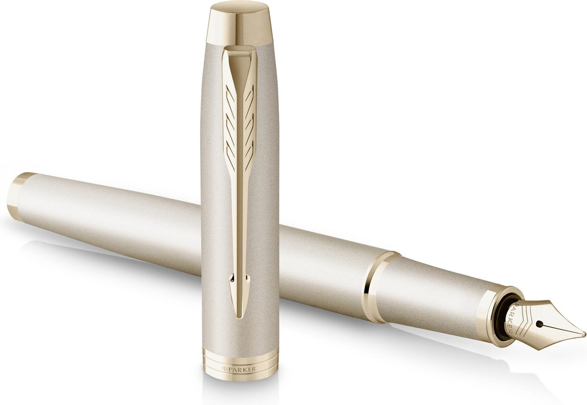 Parker im monochrome vulpen | blauwe inkt | champagnekleurige afwerking en details | fijne punt | met geschenkdoos