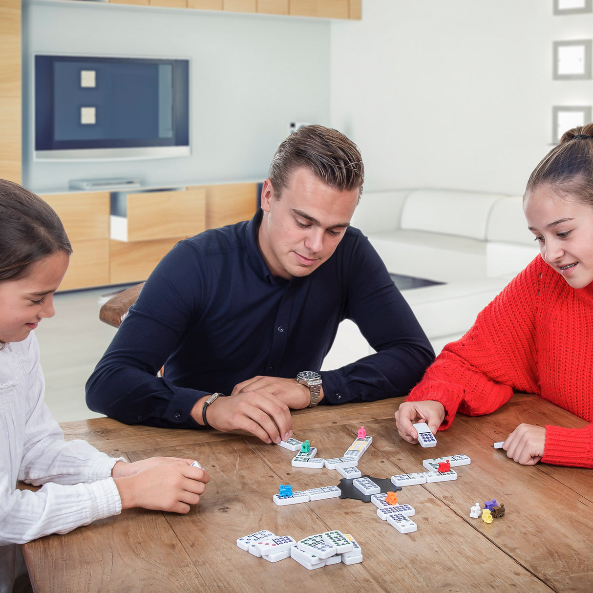 Domino mexican train in houten koffer