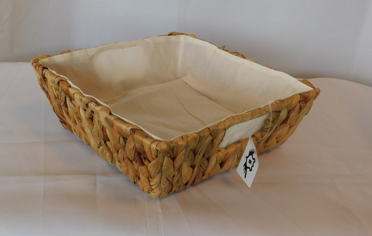 Baskin mand hyacint met stof bekleed 25x25x8cm