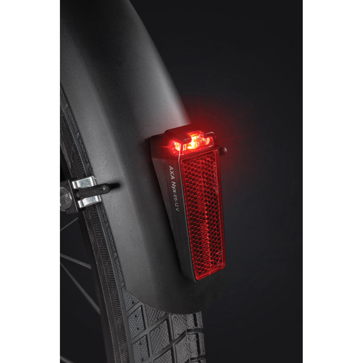 Spatbordachterlicht Axa NYX E6-12 Volt