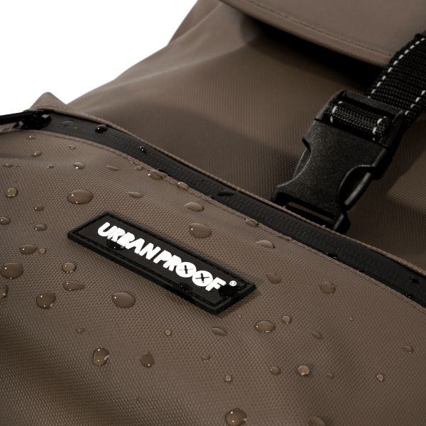 Urbanproof tas double cargo up recycle 38l bruin