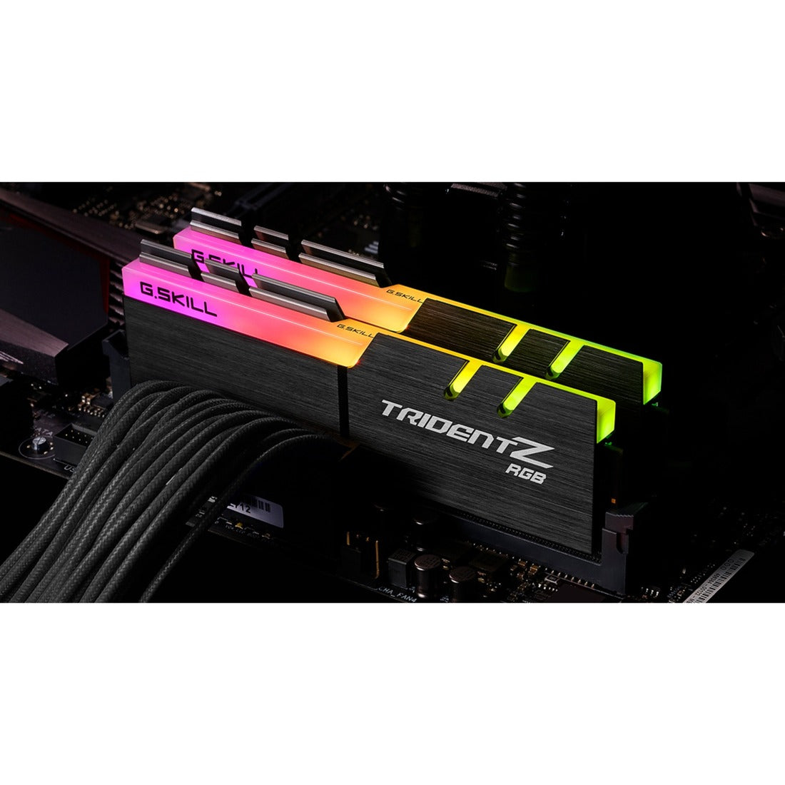 G.skill 32 gb ddr4-3600 kit werkgeheugen (zwart, f4-3600c16d-32gtzrc, trident z rgb, xmp)