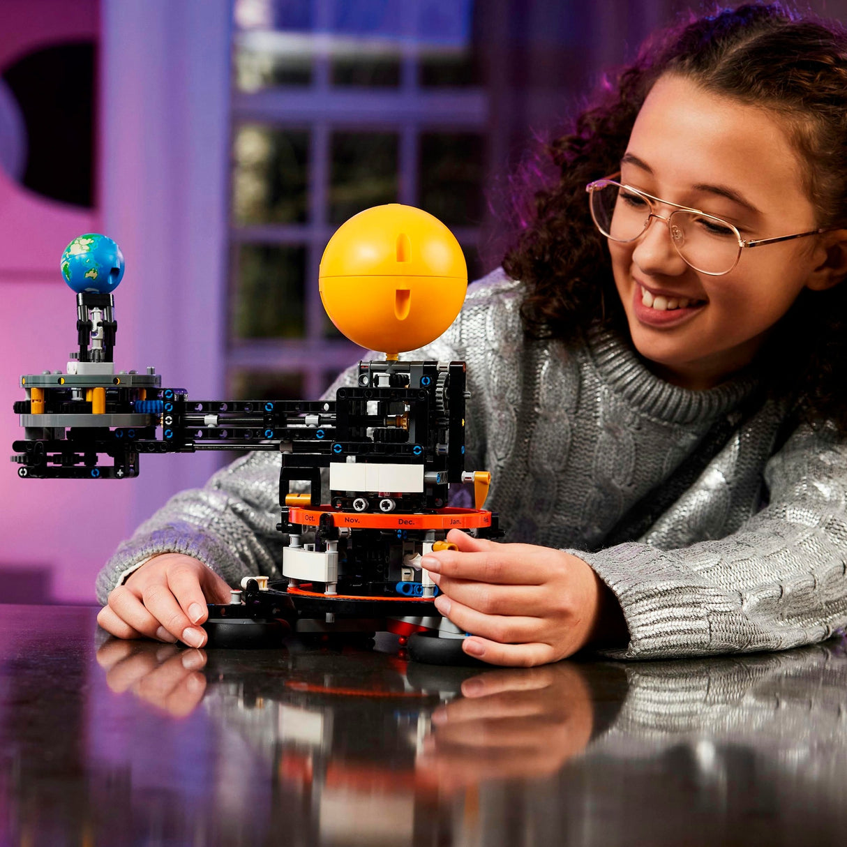 Lego technic de aarde en de maan in beweging - 42179