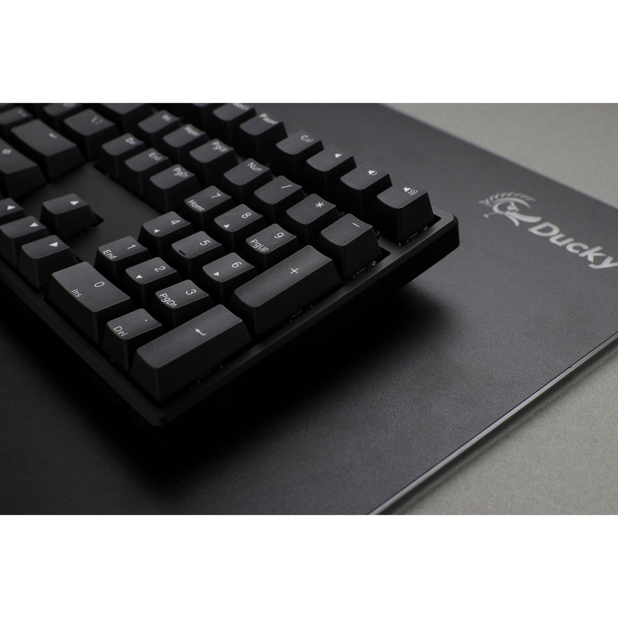 Ducky origin phantom black, toetsenbord (zwart, us lay-out, cherry mx red, hot swap, pbt double-shot keycaps)