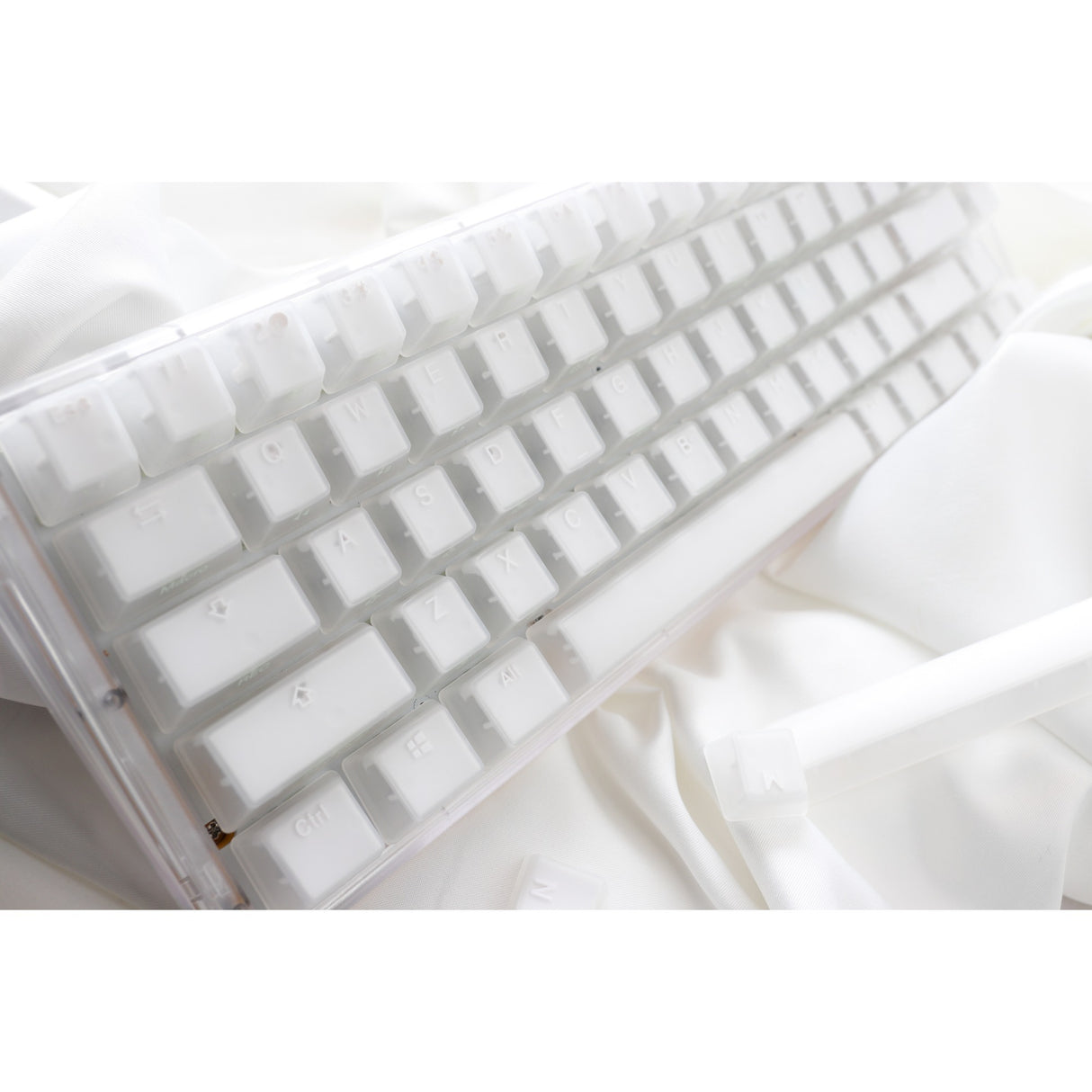 Ducky one 3 sf aura white rgb mechanisch toetsenbord (wit, us lay-out (qwerty), cherry mx brown, 65%, abs double shot, hot swap)