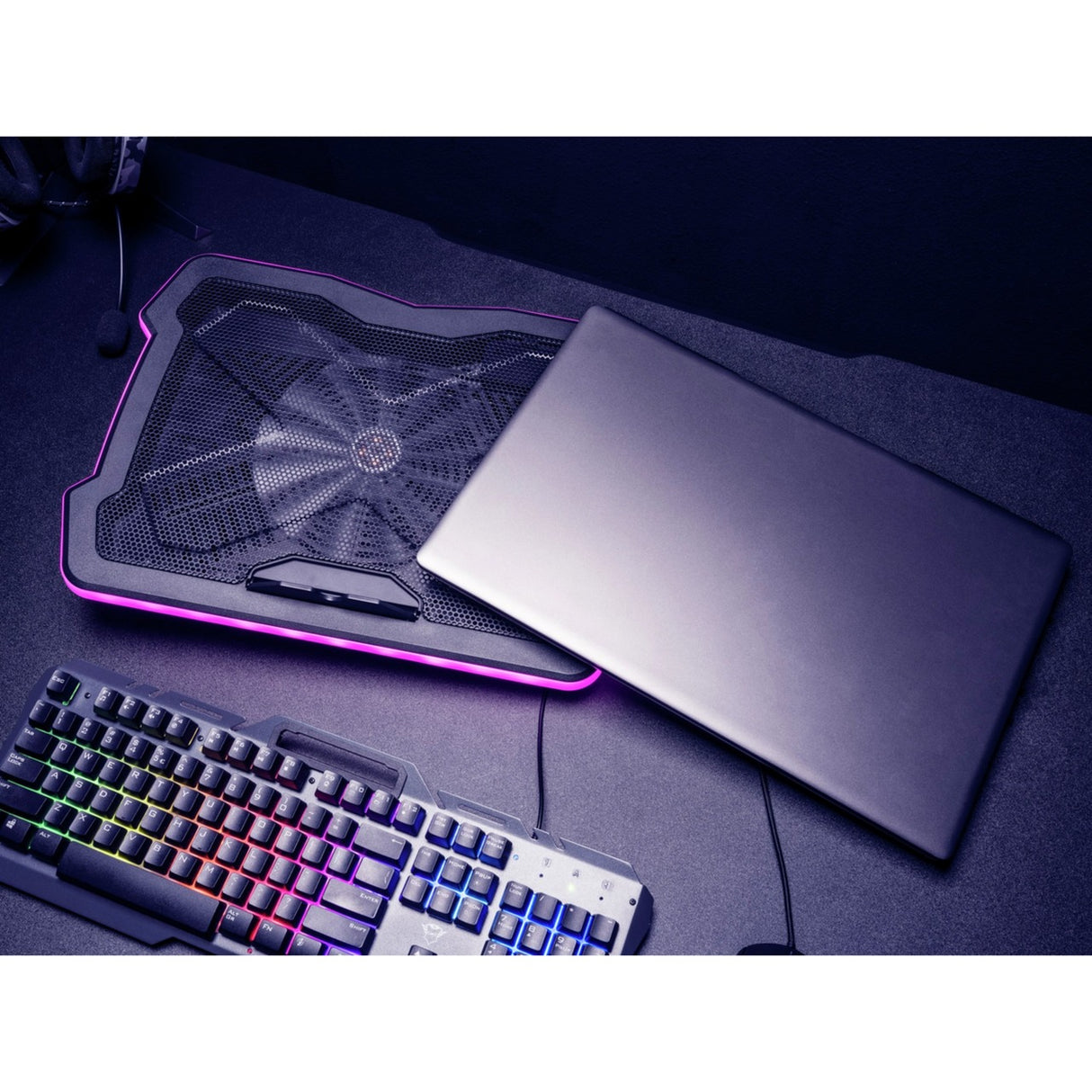 Trust gxt 1126 aura laptopkoeler (zwart, rgb)
