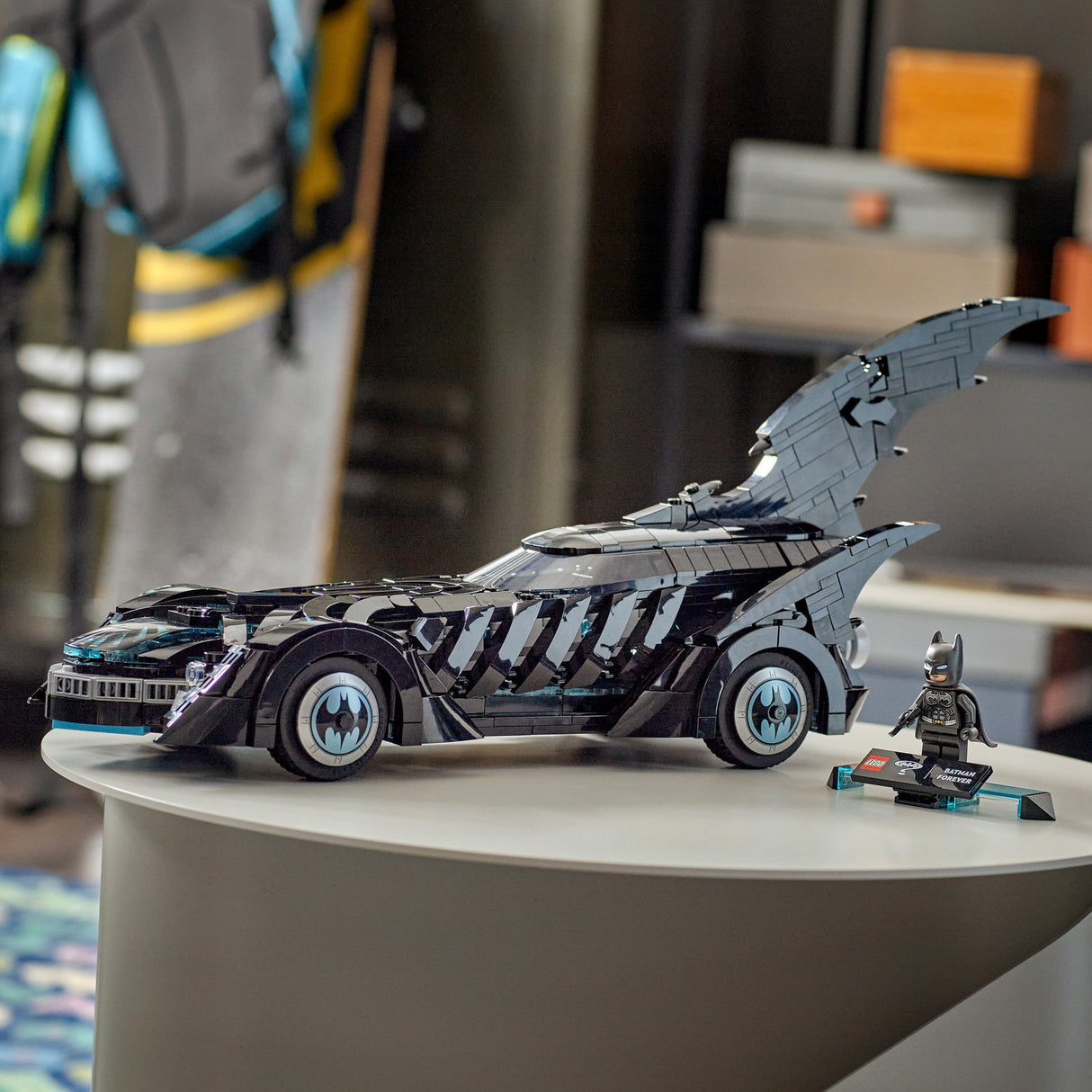 Lego ® dc batman™: batman forever™ batmobile™ - 76304