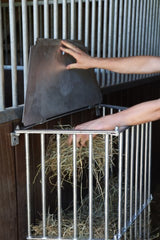 Abi producten hooiruif slowfeed plus voederbesparende ruif verzinkt