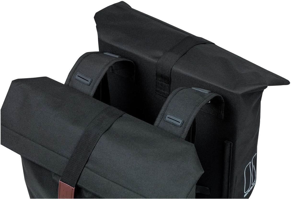 Basil City dubbele fietstas - waterafstotend polyester - zwart - Universal Bridge systeem - 28-32L