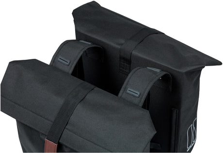 Basil City dubbele fietstas - waterafstotend polyester - zwart - Universal Bridge systeem - 28-32L