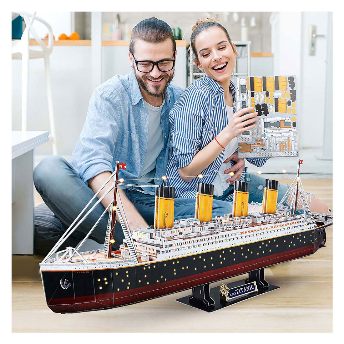 Cubic fun 3d puzzel titanic met led verlichting - 266st.