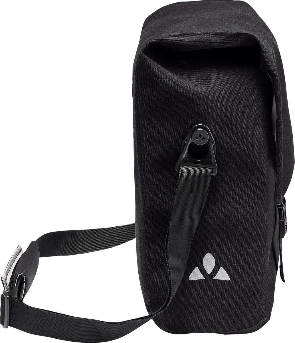 Vaude fietsenzak schoudertas met laptopvak augsburg iv bike bag black zwart