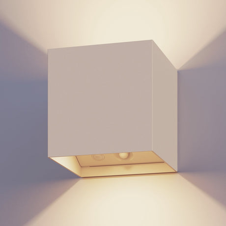 Calex volterra oplaadbare wandlamp kubus - oplaadbaar - up down tuinverlichting - modern - warm wit licht - voor binnen en buiten - waterdicht - eenvoudige installatie - akku en draadloos - usb-c - bewegingssensor - zand