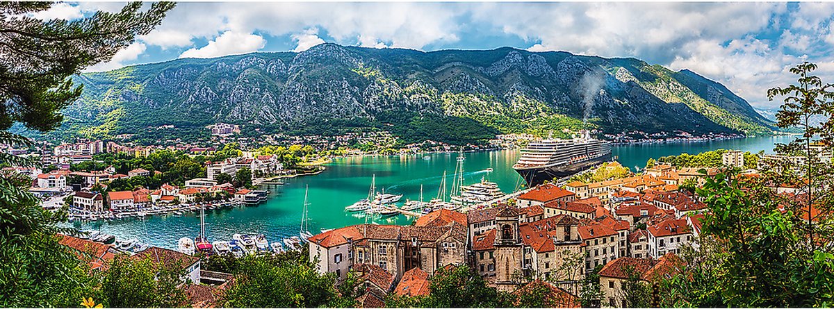 Trefl puzzel 500 stukjes - panorama kotor montenegro landschap.