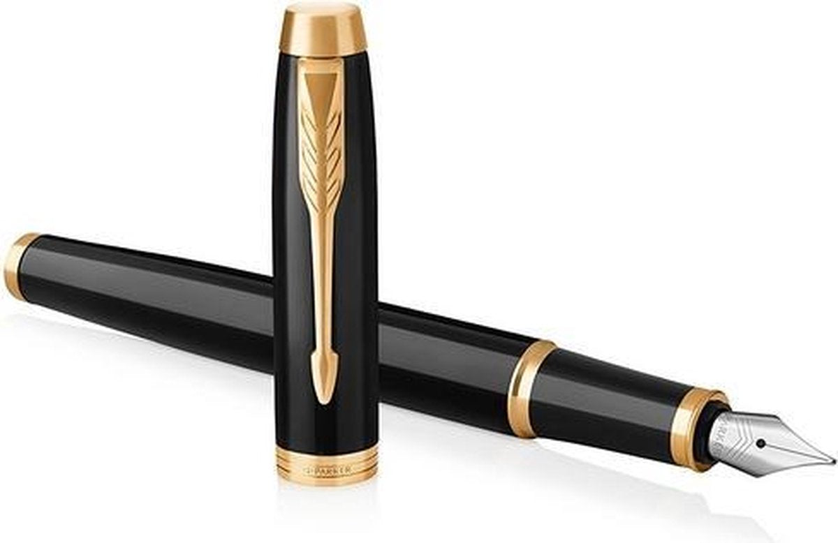 Parker im vulpen | zwarte lak met goud detail | fijne penpunt met blauwe navulling | geschenkdoos