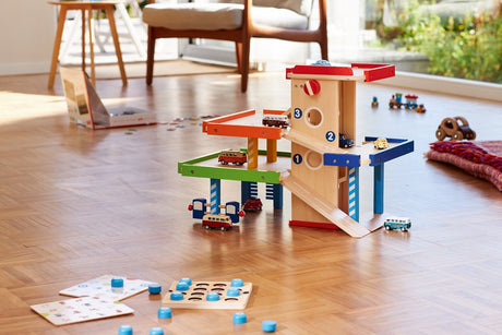 Goki houten speelgoed - parkeergarage - 51,9x31,4x38,5cm - 3 jaar