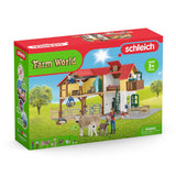 Schleich Farm World Boerderij met stal en dieren