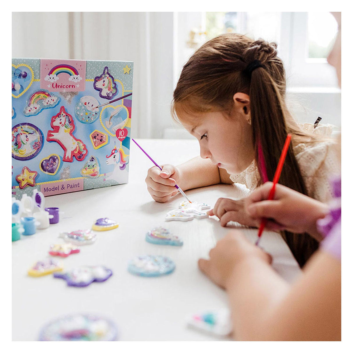 Totum unicorn gips gieten schilderen model paint 10 gipsfiguren maken incl. 5 kleuren verf en penseel - knutselset cadeau tip speelgoed meisjes en jongens vanaf 5 jaar