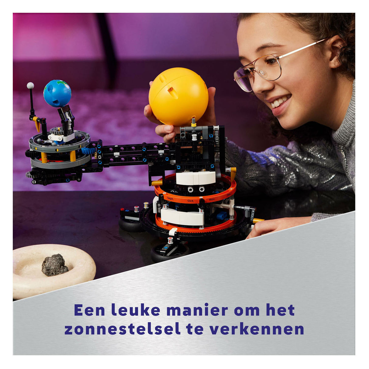 Lego technic de aarde en de maan in beweging - 42179
