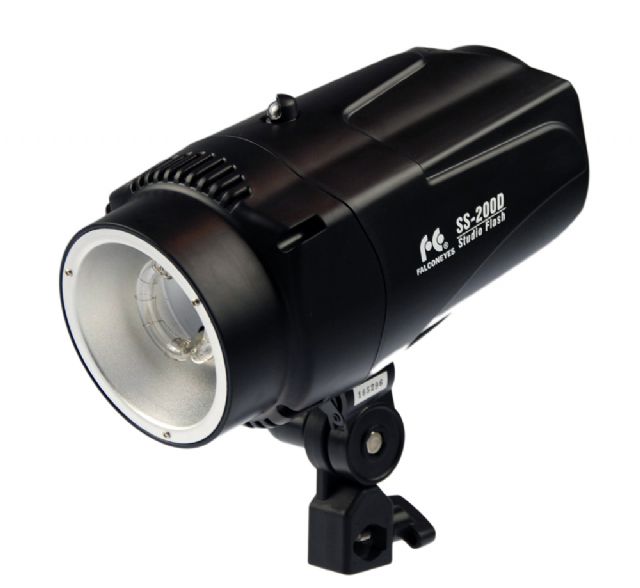 Falcon eyes studioflitser ss-200d