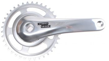 Sunrace Crankset 38T cranklengte 170mm. zilver aluminium spieloos. 92mm cover. -8mm diepte