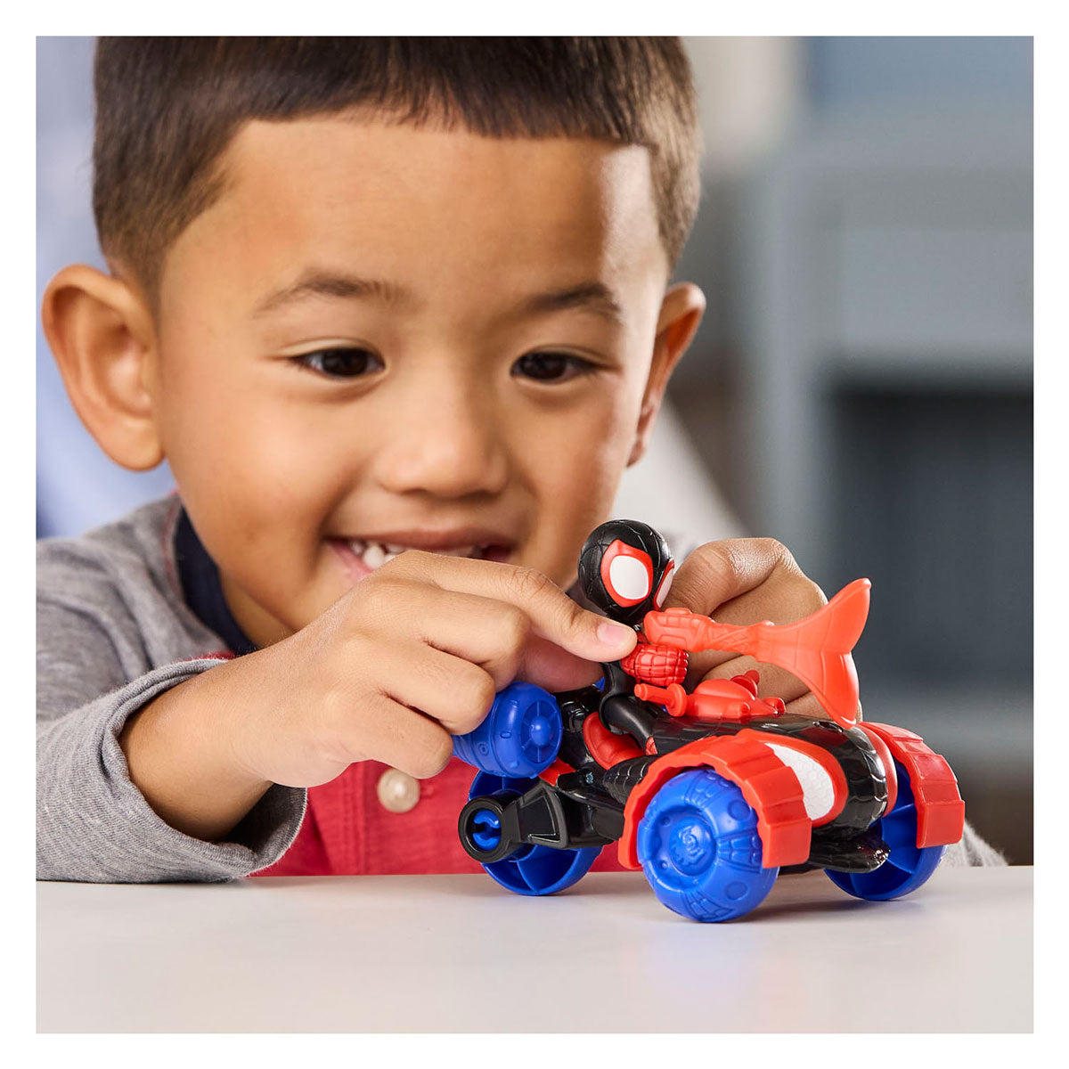 Hasbro miles 'spin' morales techno-racer speelfiguur