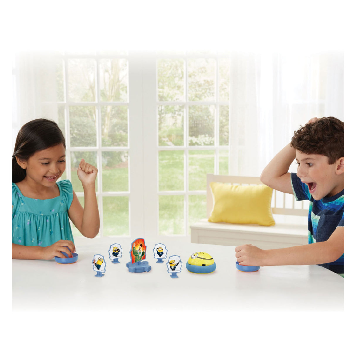 Epoch games minions hover strike battle spel- despicableme4