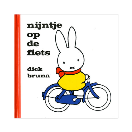 Centraal boekhuis nijntje op de fiets