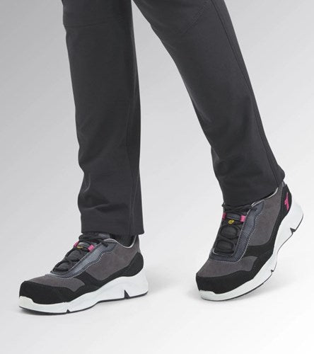 Diadora werkschoen athena laag 179902 s3l d0458 | nine iron raspberry (d0458) | maat 37 - 8053607443499