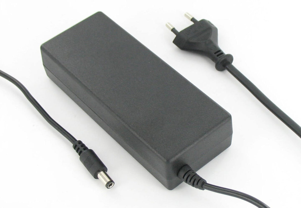 Blu-Basic Laptop Adapter 90W