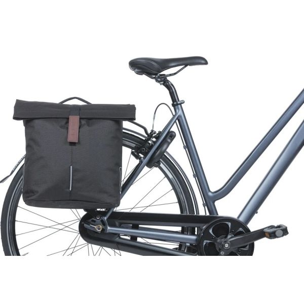 Basil dubbele fietstas city mik 28-32 liter - zwart