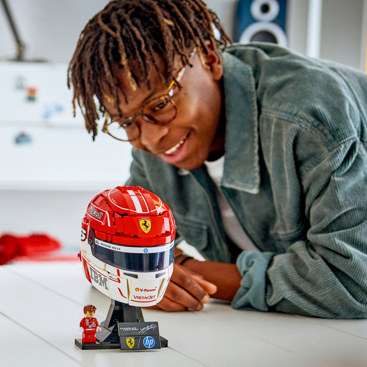 Lego editions - scuderia ferrari hp helm van charles leclerc constructiespeelgoed (43014, retail)