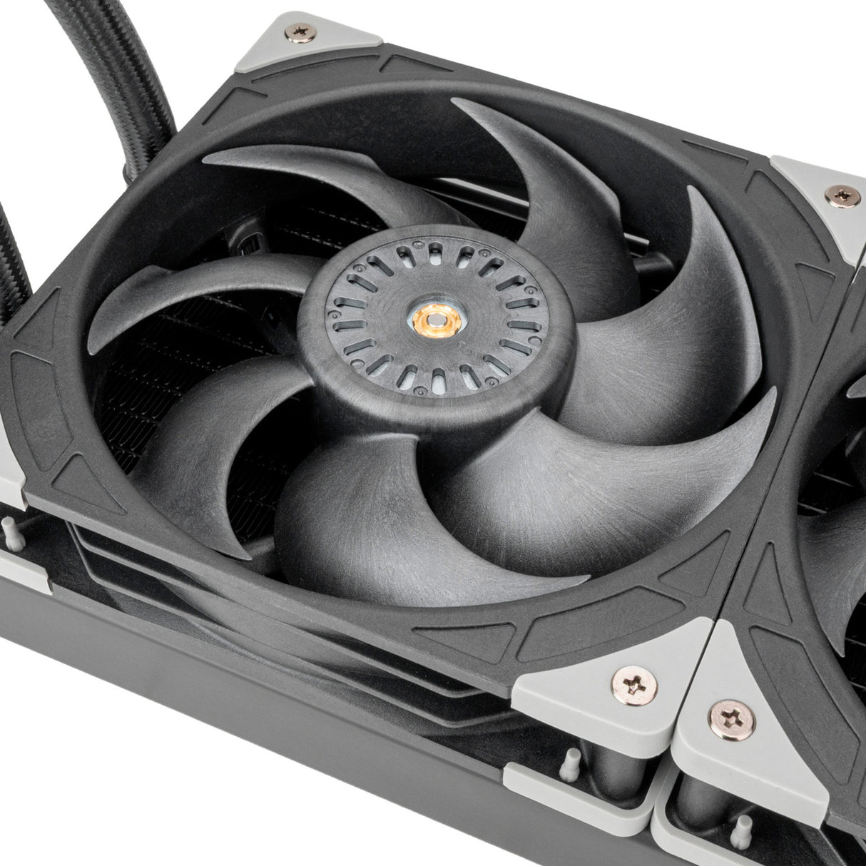 Silverstone xe420 waterkoeling (zwart zilver)