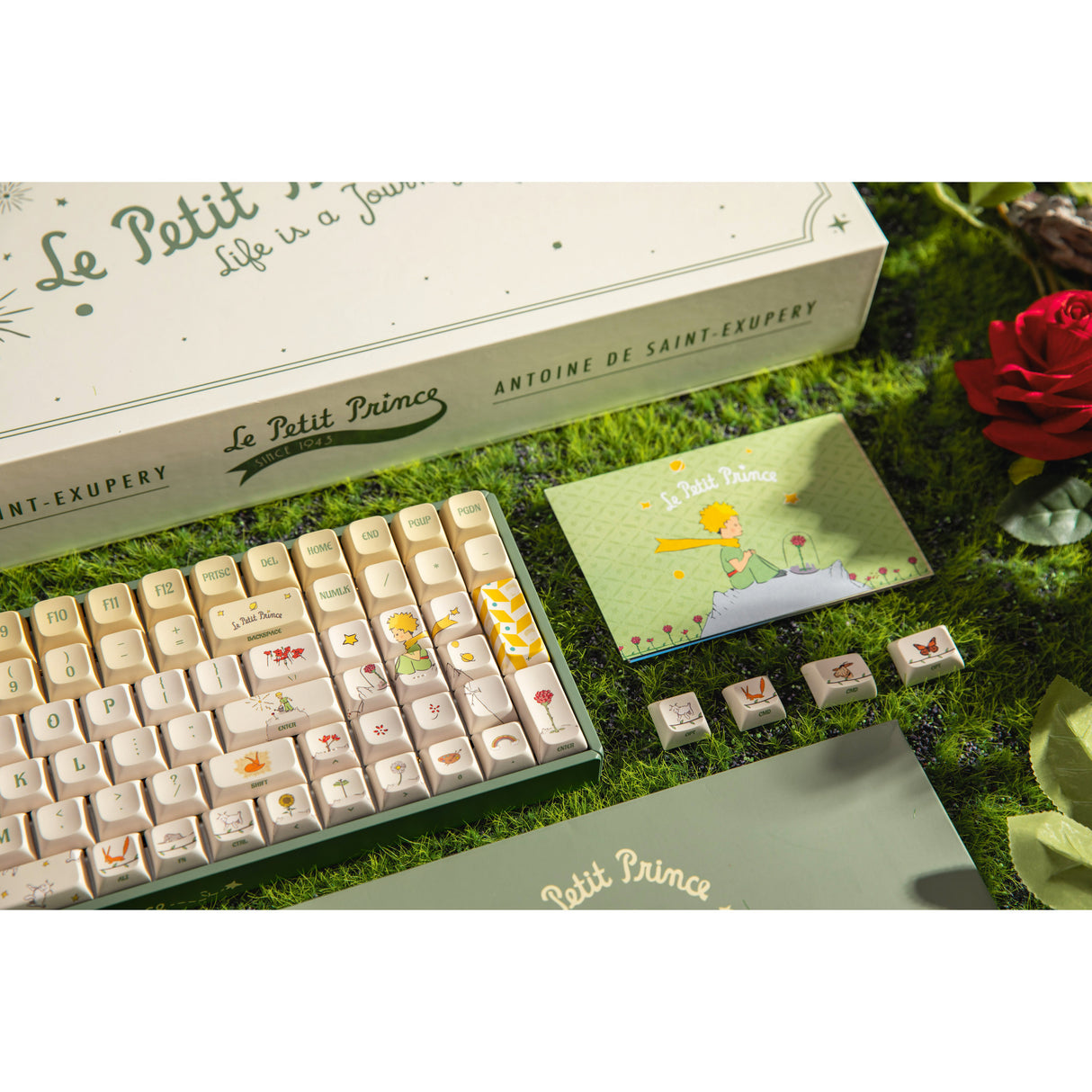 Iqunix f97 floral date rgb mechanisch gaming toetsenbord (groen, us lay-out (qwerty), iqunix little prince, 96%, rgb leds, hot-swappable, pbt, 2.4ghz | bluetooth 5.1 | usb-c)
