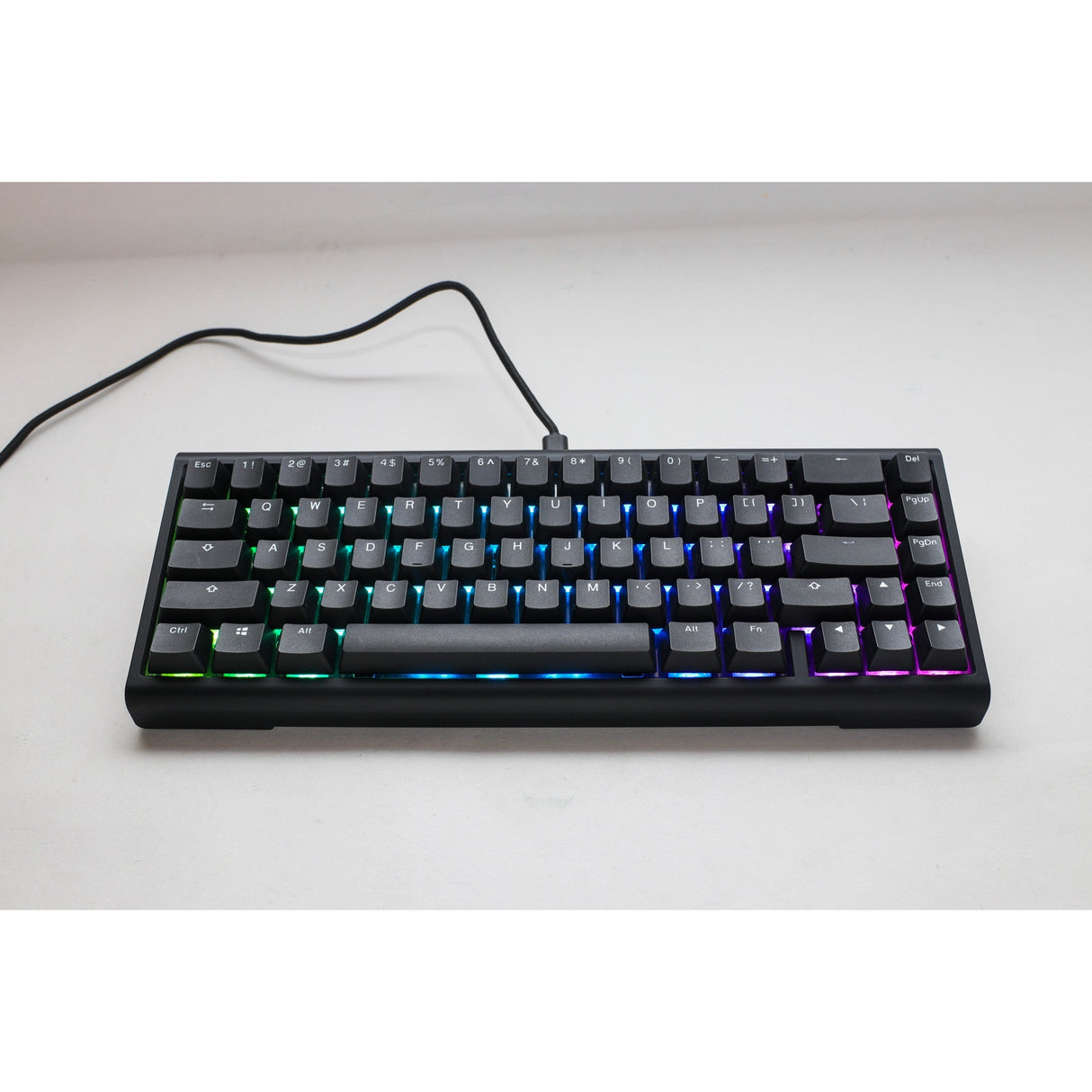 Ducky projectd tinker 65 met qmk via rgb mechanisch toetsenbord (zwart, us lay-out (qwerty), cherry mx blue, 65%, rgb leds, double-shot pbt, hot-swappable, gasket mount)