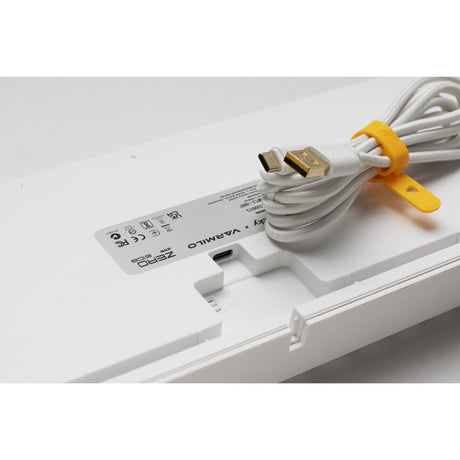 Ducky zero 6108 pure white rgb mechanisch gaming toetsenbord (wit, us lay-out (qwerty), cherry mx2a speed silver, 100%, rgb leds, double-shot pbt, hot swap, 2.4ghz | bluetooth | usb-c)