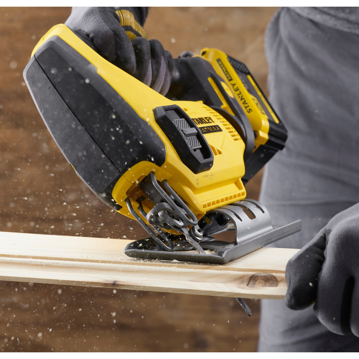 Stanley sfmcs600m2k fatmax® v20 accu decoupeerzaag 18v 4.0ah in koffer
