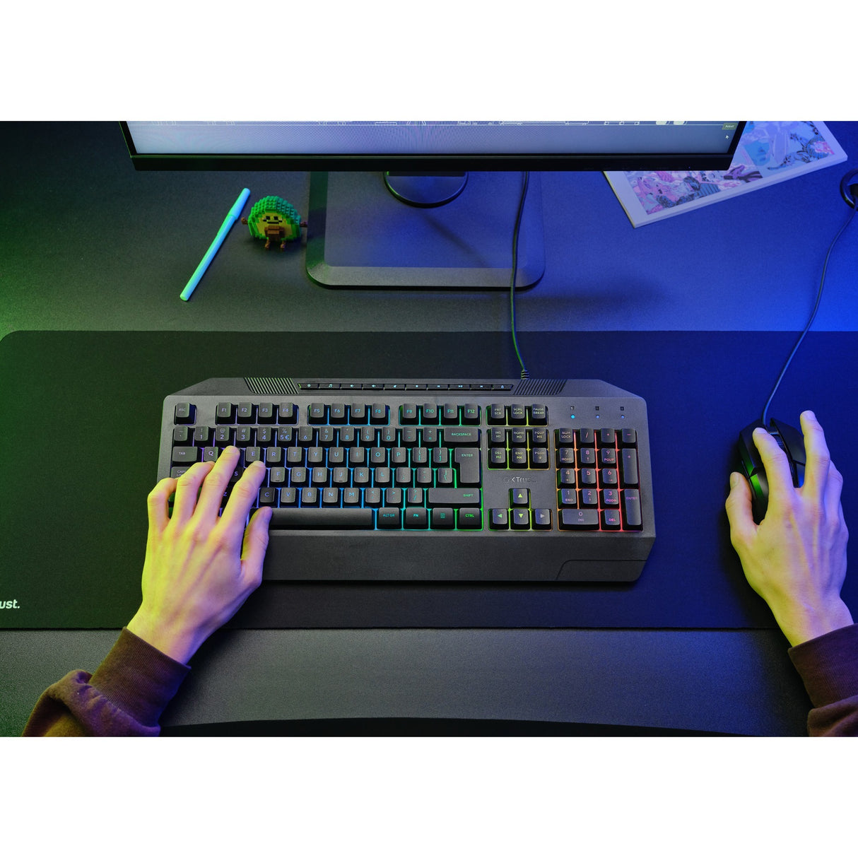 Trust gxt 836 evocx rgb gaming toetsenbord (zwart, us lay-out (qwerty), membraan, 100%, rgb)