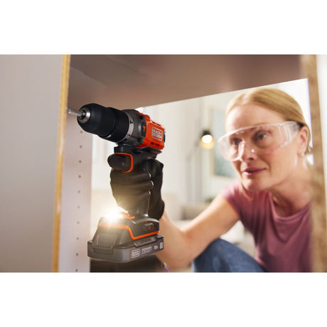 Black+decker 18v 2.0ah schroefklopboormachine (zwart oranje, accu en oplader inbegrepen.)