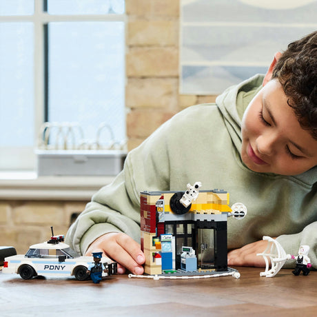 Lego super heroes 76311 spider-verse: miles morales vs. de spot