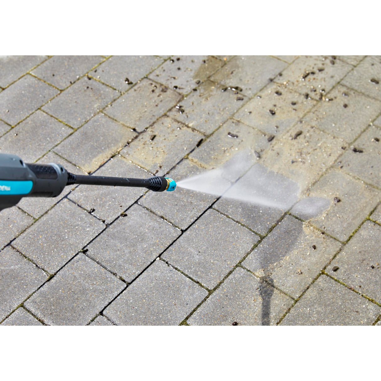 Gardena aquaclean 24 18v p4a - accu hogedrukreiniger - 24 bar - premium set