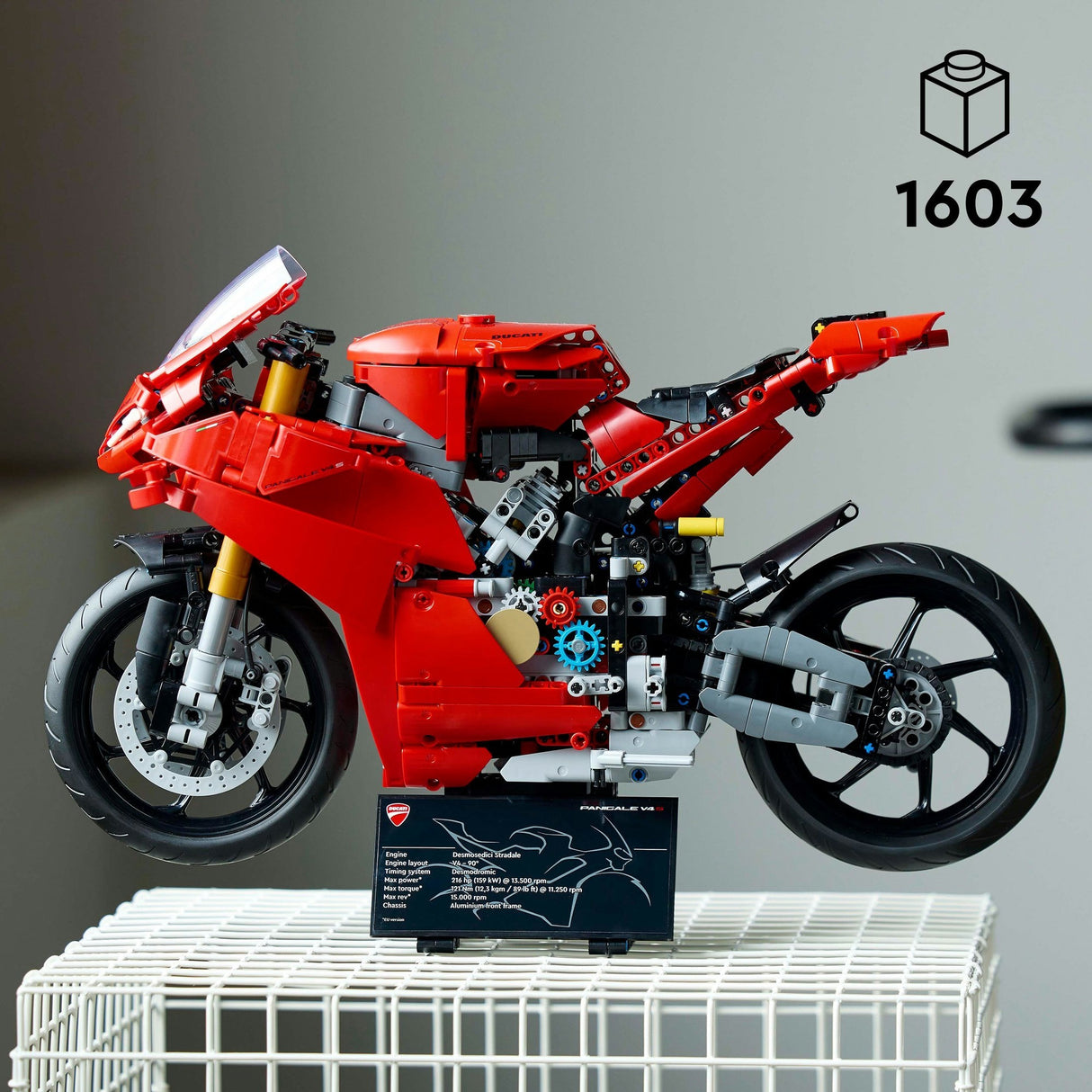 Lego technic 42202 ducati panigale v4 s motor