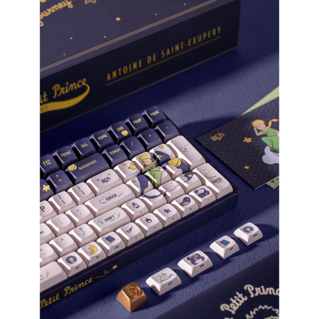 Iqunix f97 starry tryst rgb mechanisch gaming toetsenbord (donkerblauw, us lay-out (qwerty), gateron red, 96%, rgb leds, hot-swappable, pbt, 2.4ghz | bluetooth 5.1 | usb-c)