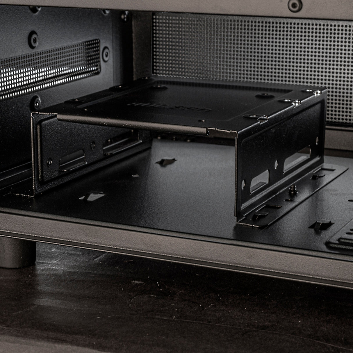Silverstone lucid 04 mini tower behuizing (zwart | 2x usb-a | 1x usb-c | rgb | tempered glass)