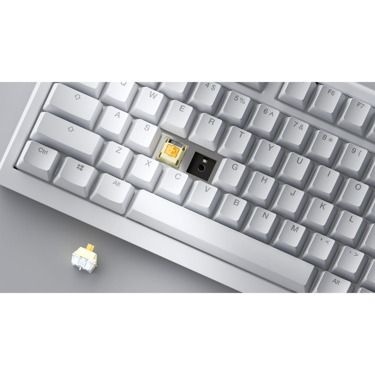 Ducky one x wireless rgb mechanisch toetsenbord (wit, us lay-out (qwerty), inductive, 100%, hot-swappable, pbt, 2.4 ghz | bluetooth | usb-c)
