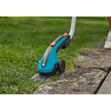 Gardena accugrasschaar classiccut li set (turquoise zwart, incl. li-ion-accu 2,5ah, telescopische steel)