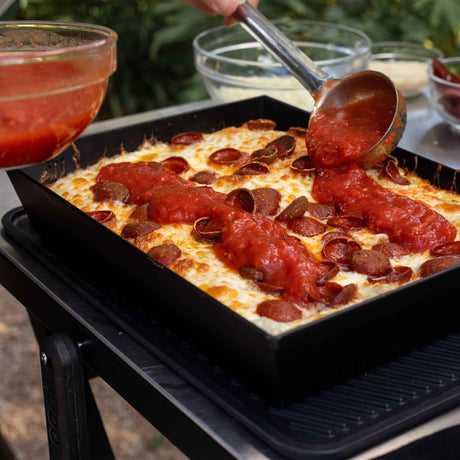 Ooni detroit style pizza pan medium (32cm x 24cm) bakvorm (grijs zilver, incl. deksel)