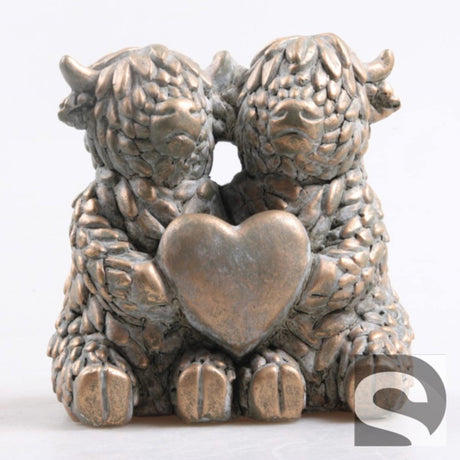 Z1 hooglanders met hart cement goud 15,5x10,5x15,5cm