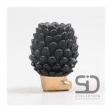 Season inspired decoration vaas dennenappel op voet 9x9x12cm zwart