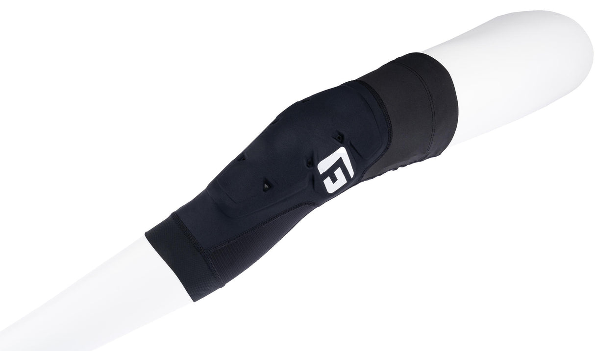 G-form knee protect. pro-x4 youth size s m
